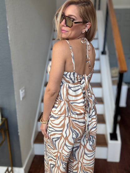 Alicia set sleeveless animal-print jumpsuit with open back and tie shoulder straps
