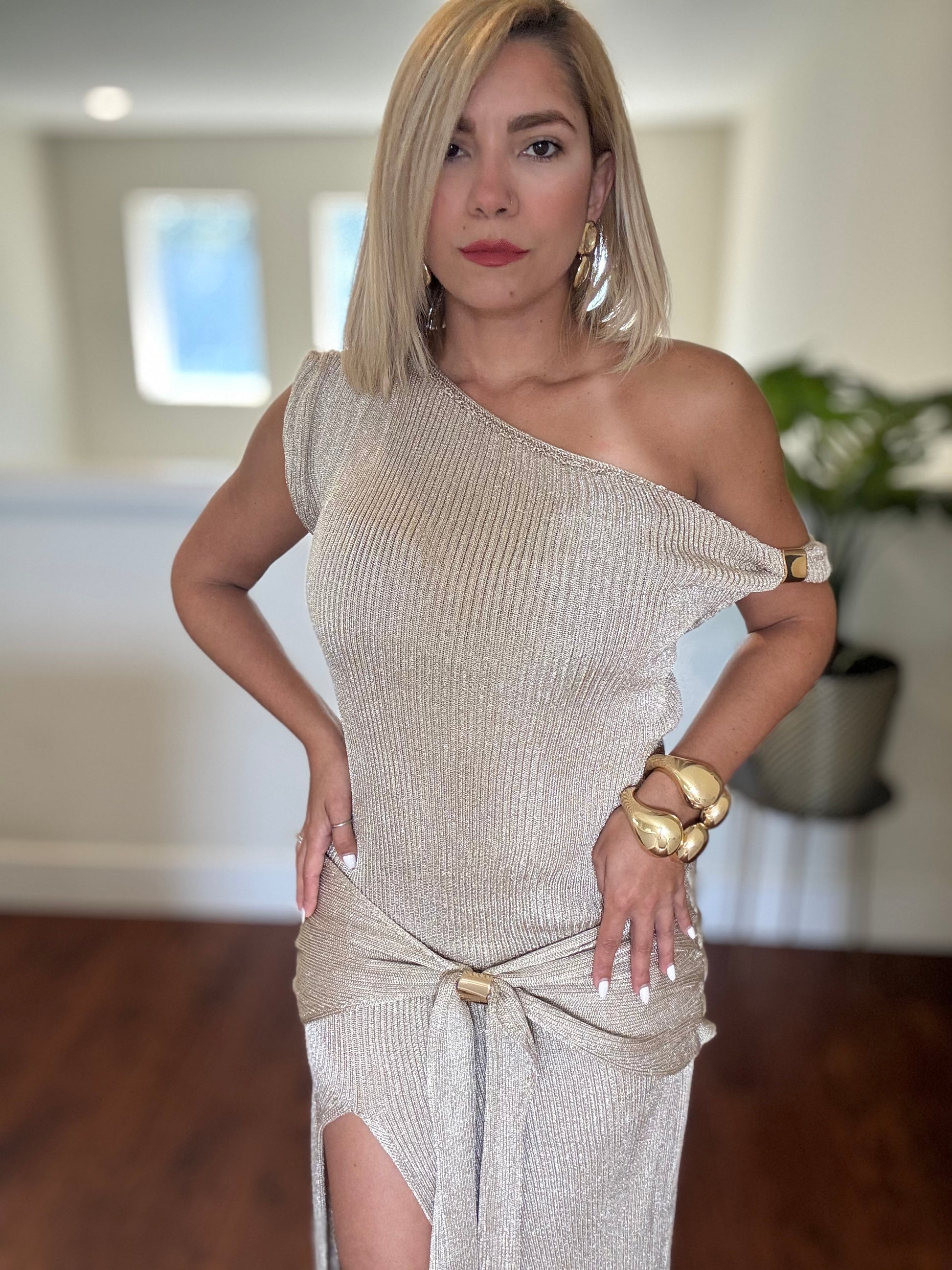 Estravaganza gold one-shoulder shimmer dress with tie waist and side slit