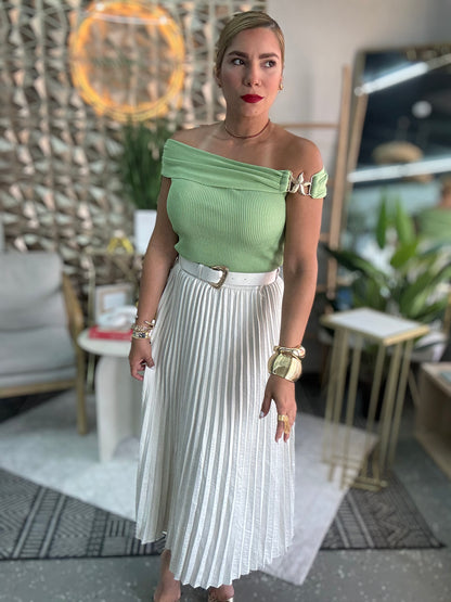 Ivory pleated midi skirt with elastic waistband and decorative belt